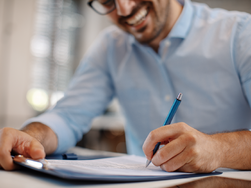 contrat saisie données